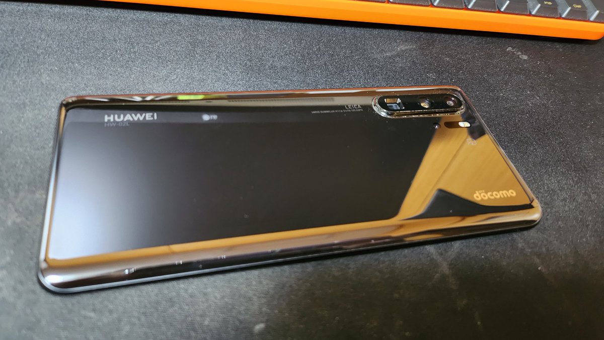 marizo_oki's tweet image. 気絶してる間にケータイ買ってしまった(´・ω・`)
#P30pro