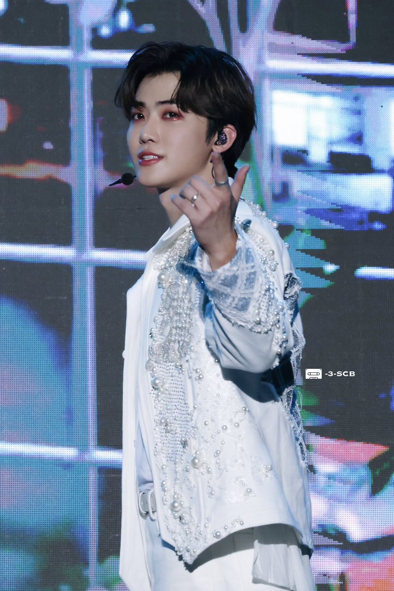 3SCB1's tweet photo. 🫳

#나재민 #재민 #JAEMIN 
#NCTDREAM
#SMA #서울가요대상 https://t.co/UMsFklXKkB