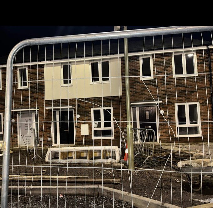 1 week and I finally pick keys up to our 1st home 😭❤️ finally can get back to normal life/work balance<a href="/tag/newprofilepic"class="tags"><span>#newprofilepic</span></a>