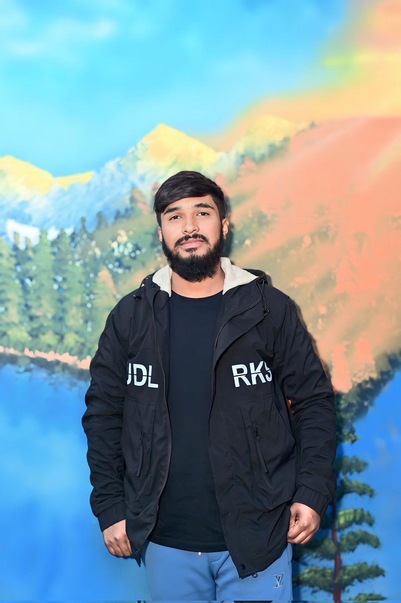 यदि छुट्टीएर खुसी मिल्ने भए झरेको पात कहिले ओइलाउने थिएन 😊