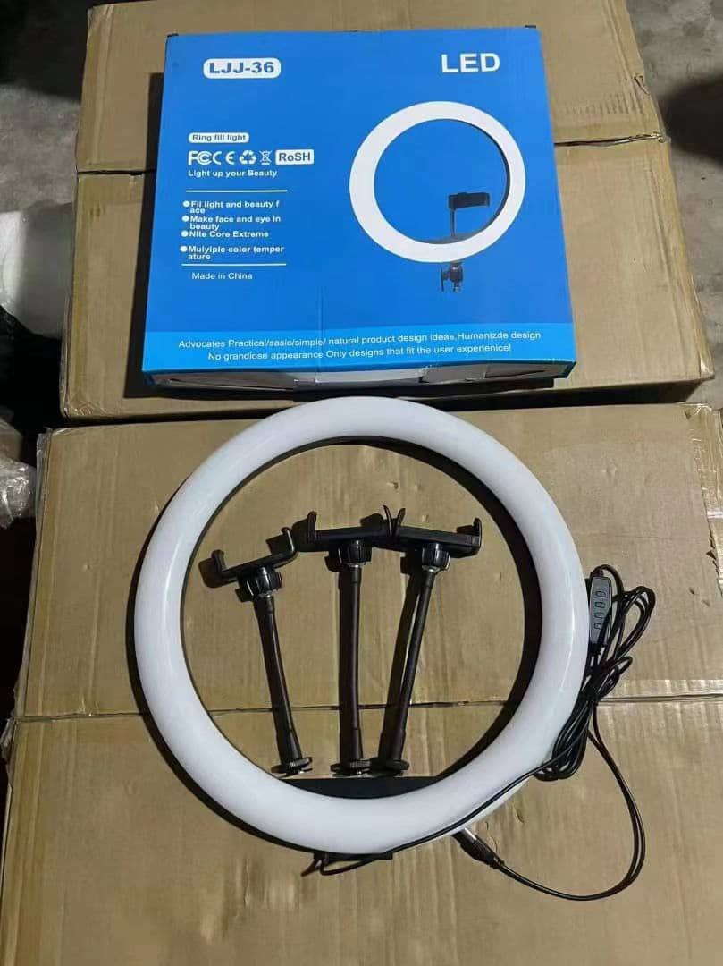 TayeloluomoAde's tweet photo. Ringlights available for immediate pick up and delivery π
10 inches #8500
12 inches #10,000
14 inches #14,000
18 inches #26,000
#Vendorspototf
#vendorsconer https://t.co/z9AzW6hVtz