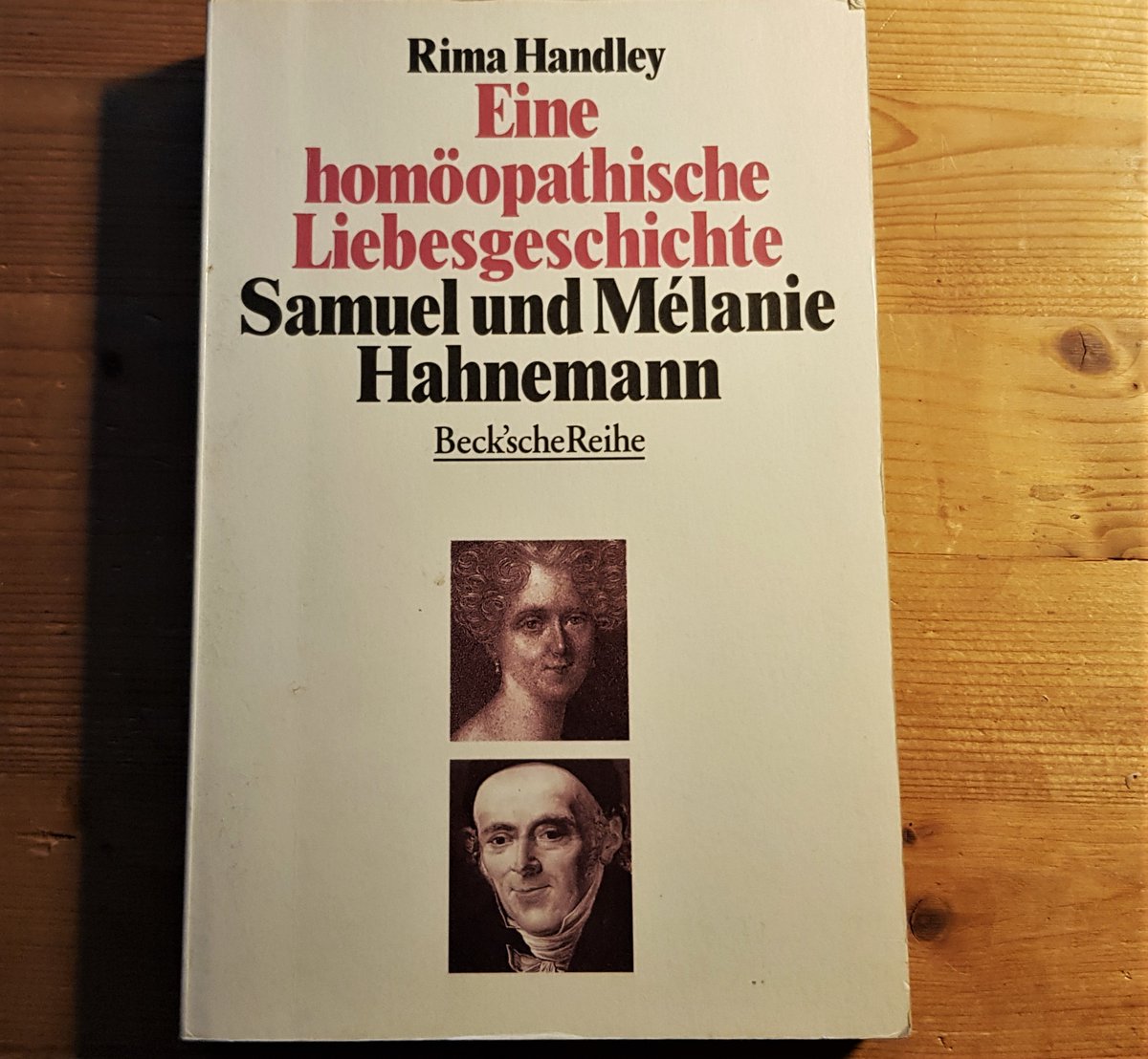 Kennt ihr die Geschichte von Mélanie und Samuel Hahnemann❓ Wenn nicht - unbedingt lesen. Rima Handley hat ein tolles Buch🙏 geschrieben, über die Liebe ♥️, über Homöopathie und eine spannende Zeit❗ #Liebe #Homöopathie