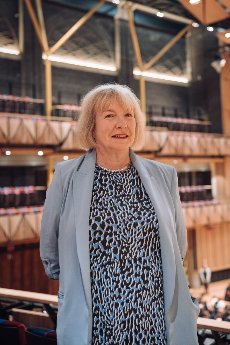 With a huge amount of gratitude, we announce we'll be saying goodbye to our CEO @LouiseM_BMT in July this year. A truly inspiring leader 🙏 As we start the search for a new Chief Exec, we also welcome our new chair @dimbleby_jd Read more 👇 bristolbeacon.org/blog/changes-a…
