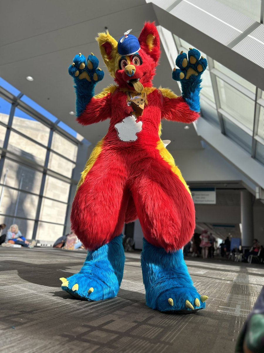 🎈 Pyro Husky 🎈 🔜 idk tweet media