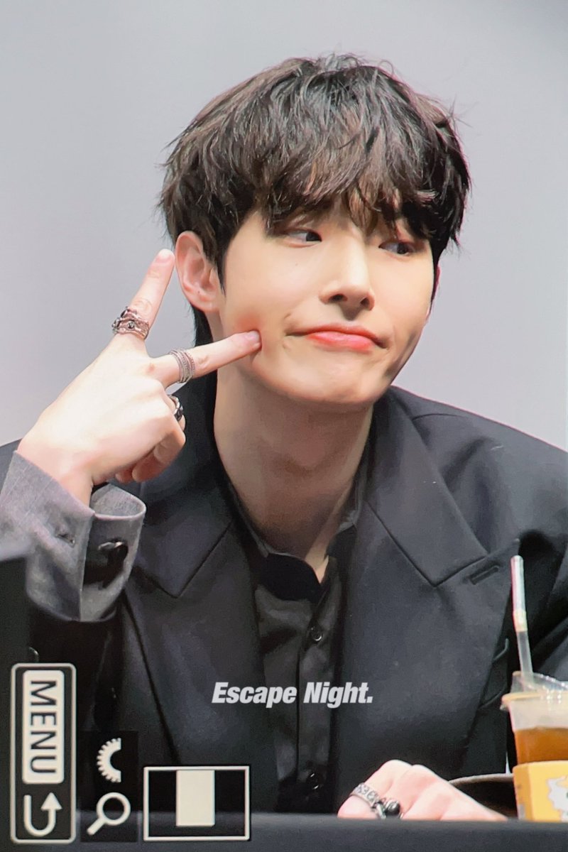 EscapeNight_MG's tweet photo. 240105 pre. 

#에이티즈 #민기 #ATEEZ #MINGI
#어제_오늘_내일보다_더_널_사랑해 https://t.co/jU09owwjEn