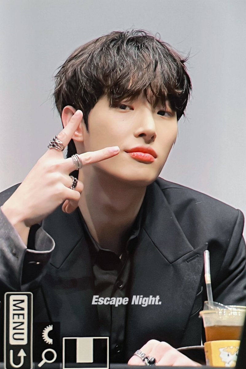 EscapeNight_MG's tweet photo. 240105 pre. 

#에이티즈 #민기 #ATEEZ #MINGI
#어제_오늘_내일보다_더_널_사랑해 https://t.co/jU09owwjEn