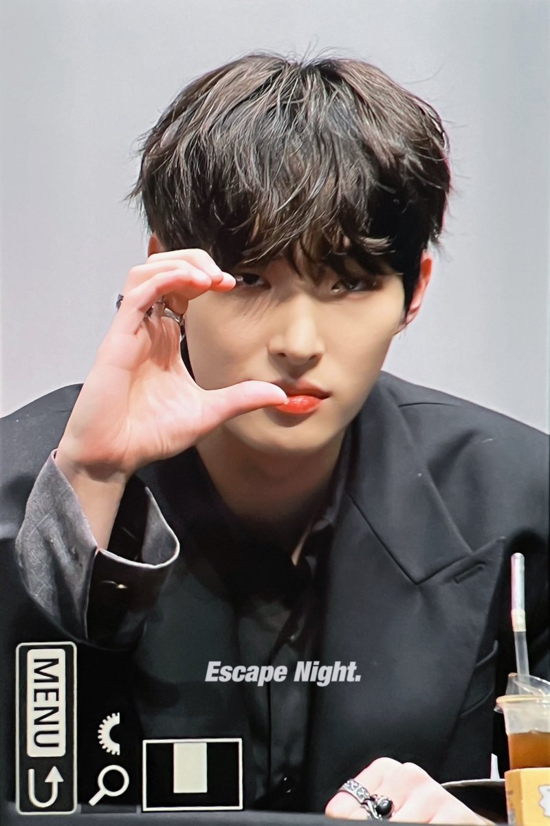 EscapeNight_MG's tweet photo. 240105 pre. 

#에이티즈 #민기 #ATEEZ #MINGI
#어제_오늘_내일보다_더_널_사랑해 https://t.co/jU09owwjEn