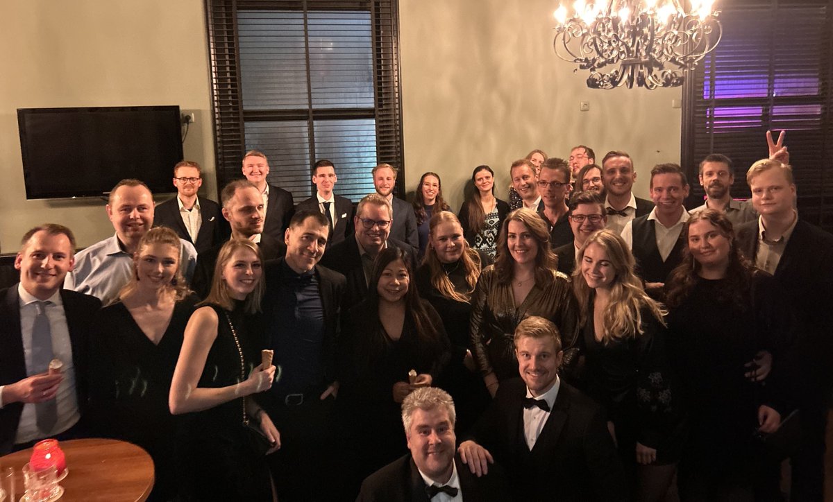 Het Shock Media kerstfeest was weer een groot succes! Overheerlijk eten, gezellige borrels en geweldig gezelschap zorgden voor een onvergetelijke avond.

Lees meer in onze nieuwe blog:  shockmedia.nl/actueel/shock-…

#kerstfeest #collega #managedhosting #team #shockmedia #kerstborrel