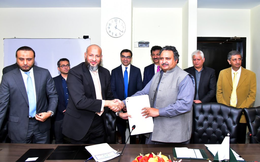 Power Division and <a href="/KElectricPk/">KE</a> ink landmark agreements providing energy security for Karachi at Power Division.