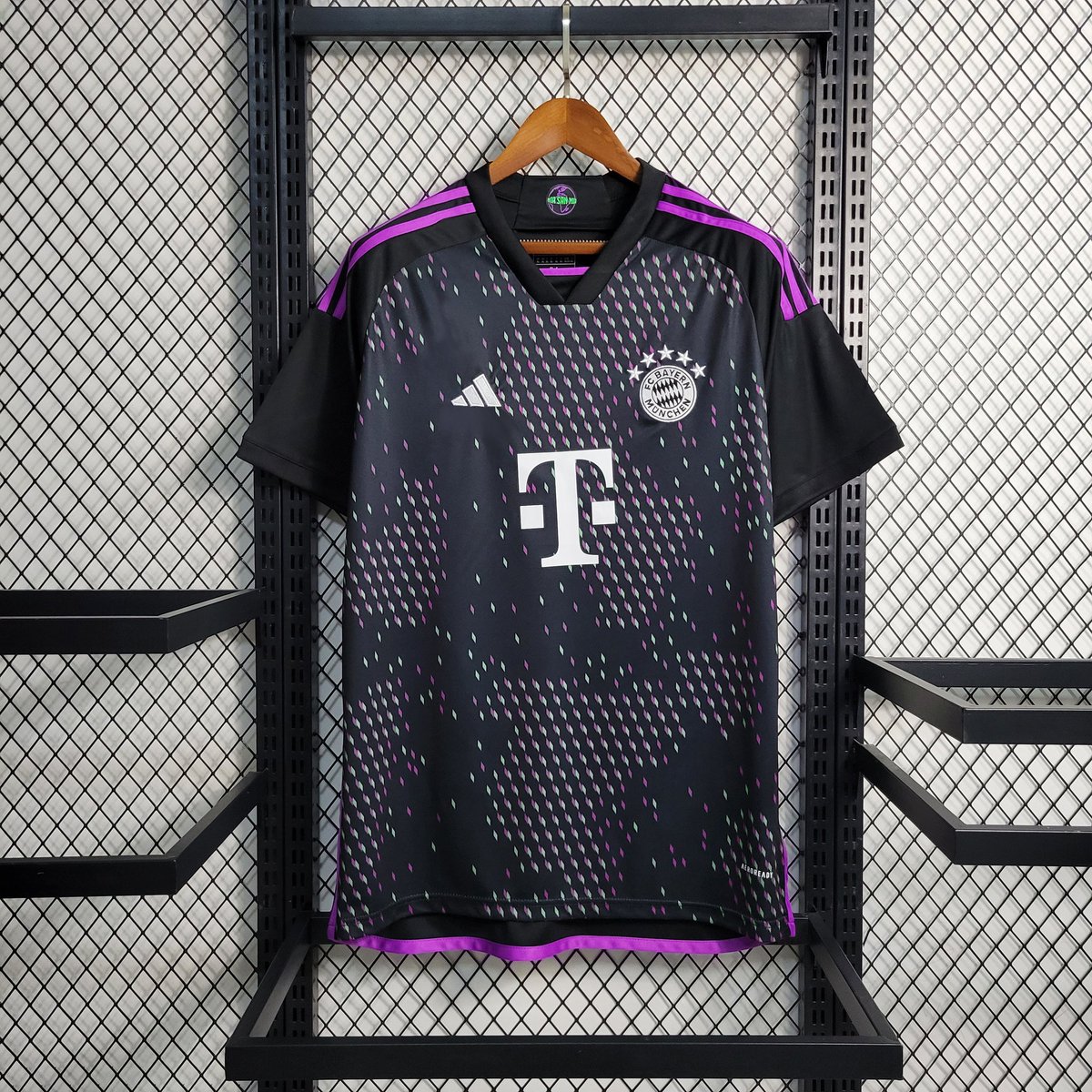 iMiaSanMia's tweet image. 🔴 GIVEAWAY 🔴

We've teamed up with @TifosoCo &amp;amp; will be giving away a Bayern shirt of your choice (home/away/third)

To enter: 

1️⃣ Repost &amp;amp; Like this post
2️⃣ Follow @TifosoCo

Winner will be announced on Wednesday. Good luck!
