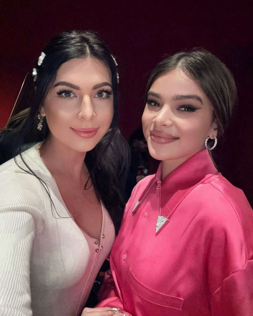 haileesinfo's tweet photo. NEW ‼️

Hailee Steinfeld seen at another ATSV screening perhaps? https://t.co/QSQdy6nnri