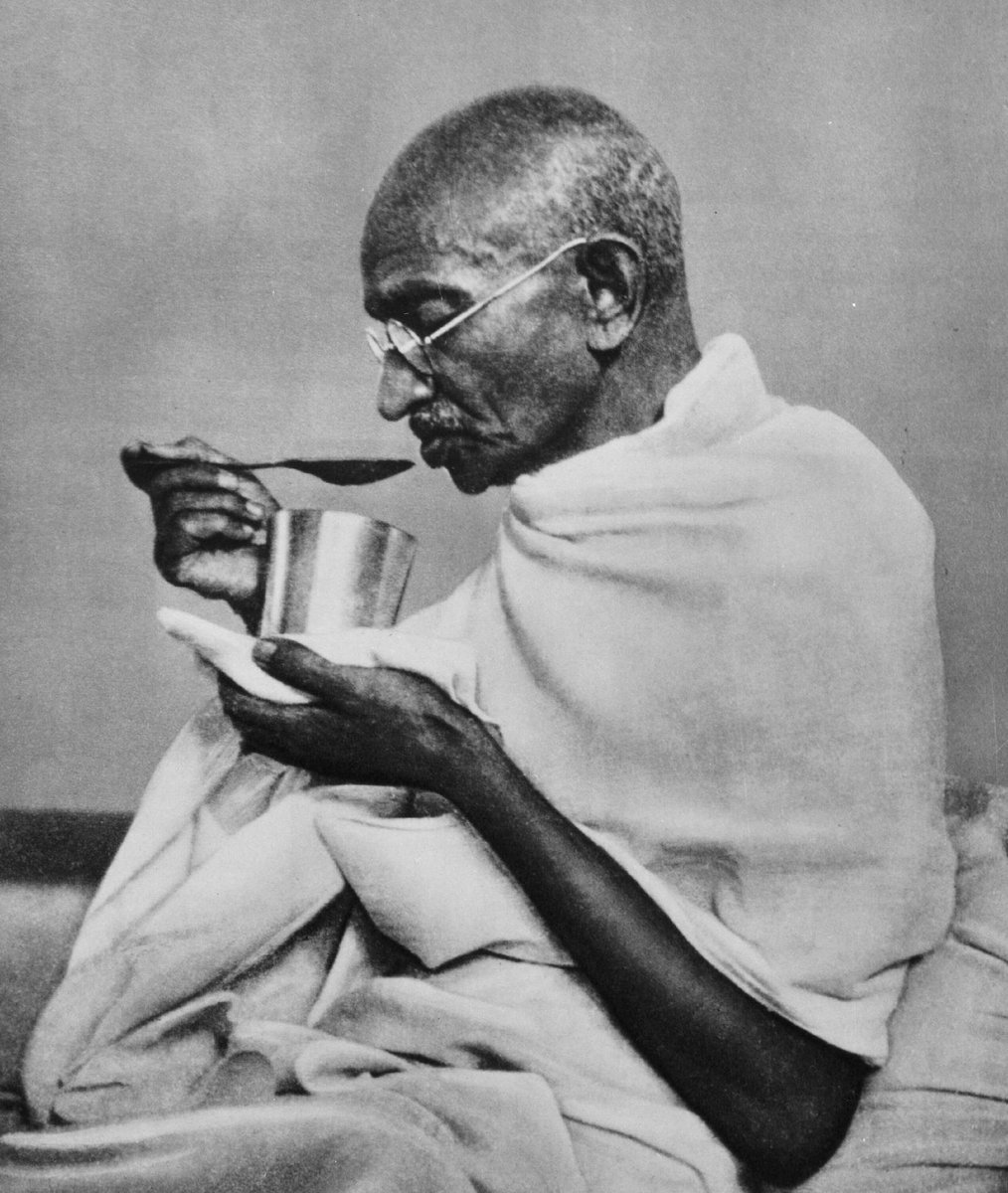 How has Mahatma Gandhi influenced Indian history since his death? Professor Sumita Mukherjee (@UoBrisHistory) joins @HistoryToday to consider the 'interesting and important directions' historians have responded to him and his politics Read more 👉 bit.ly/3Hd6K8A