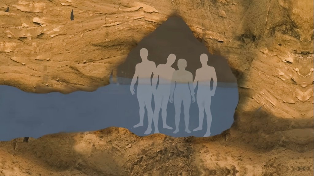 #ثريد ✎:

"قصة الخمس اصدقاء"
والنهاية المأساوية لأربعه منهم