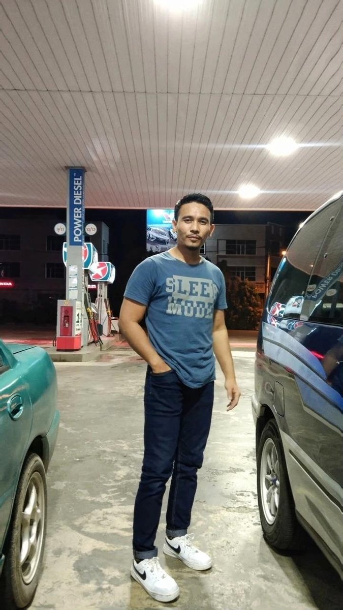 amr_zhn01's tweet photo. Bersendirian bukan kerana  trauma, sepi atau bahkan tak laku, tapi aku sedang memperbaiki diri menjadi yg lebih baik. https://t.co/wcA3dkj1S0