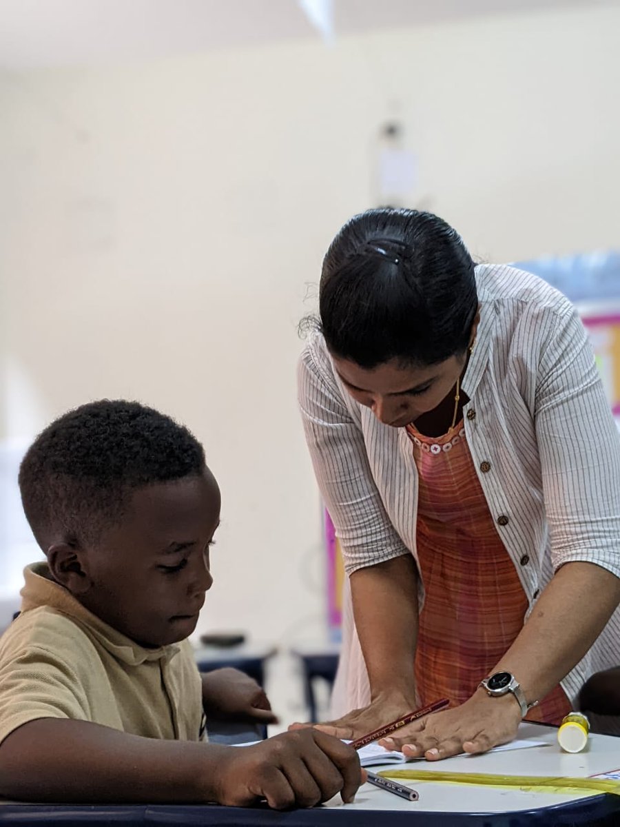 EAMGtv's tweet image. #AD: 🏫 Small classes, BIG IMPACT! An interesting policy at @AcornsRwanda! The school maintains classroom sizes of no more than 18 students, creating an environment where every child's needs are identified and nurtured daily.  #SmallClassSizes #NurturedLearning #AISRwanda