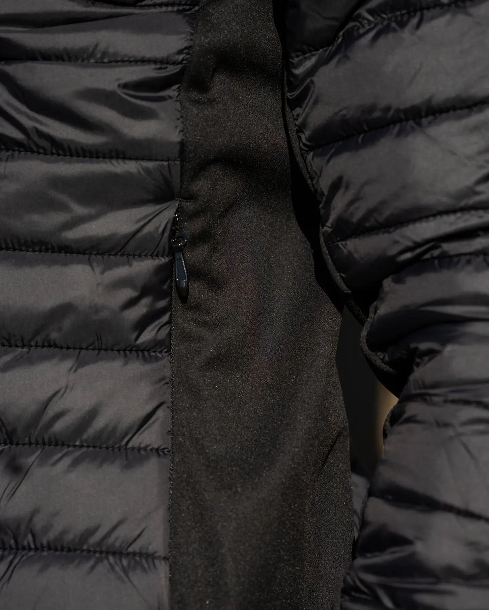 Acerbis_UK's tweet image. Warmth on demand! 🔥 Discover our latest PADDOCK PADDED JACKET, packable and ready for action.
Water-resistant fabric, two side pockets, down-like padding and breathable design. Your go-to for style and functionality.

#Acerbis #AcerbisMotorsport #paddedjacket #AcerbisUK