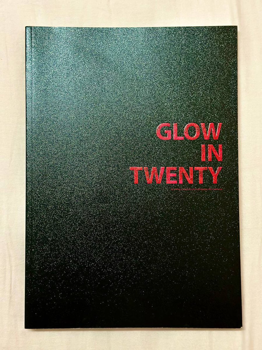peachysunple's tweet photo. WTS [on hand]
✨JUNGKOOK GLOW IN TWENTY PHOTOBOOK

🐰(Hi Spring X Made in 1997) Jungkook fansites collab for Jungkook turns 20 years old 
🐰100+ pages 
🐰RM100 PRICE REDUCED❗️

#pasarbts #pasarbtsmy https://t.co/tjOfkenGNQ