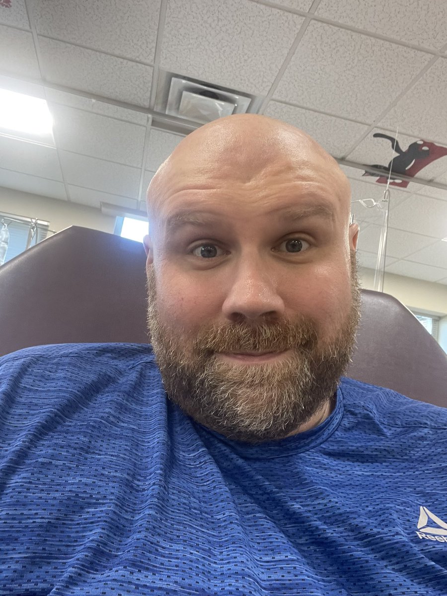 thejamesshow00's tweet photo. First round of chemo. My friend odin keeping my company with some fantasy life. love that game. hope odin2 gets here soon! #retrogames #ayntec #aynodin #3ds #fantasylife https://t.co/YEAXgo4lgb