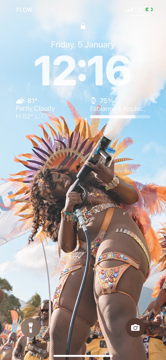 everybodyaunty's tweet photo. Big up @btsroland for the new wallpaper 😅 https://t.co/NPb2wNKNgA
