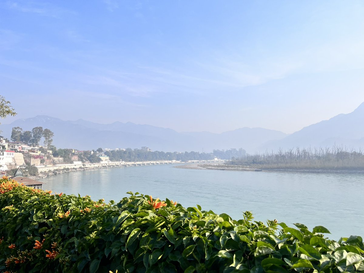 KandarpRaval_'s tweet photo. Ganges!🏞️
#ClickOfTheDay
#Kandarpsclick https://t.co/WHXHx2WVJG