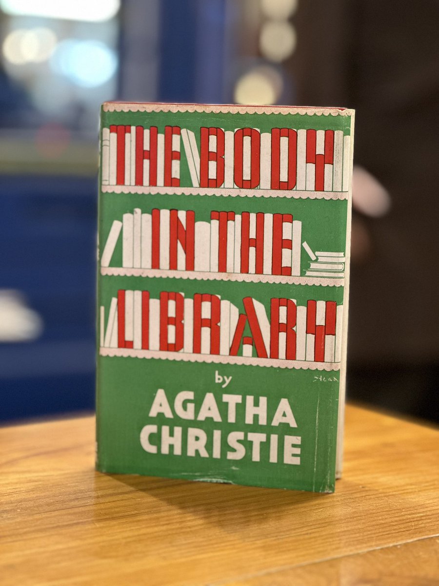 HenryPordesBook's tweet photo. “What I feel is that if one has got to have a murder actually happening in one’s house, one might as well enjoy it, if you know what I mean.”
#agathachristie #thebodyinthelibrary #crimefiction #crimeclub #murdermystery #henrypordesbooks #bookshopcrawl #independentbookshops https://t.co/puUHAYQ83A
