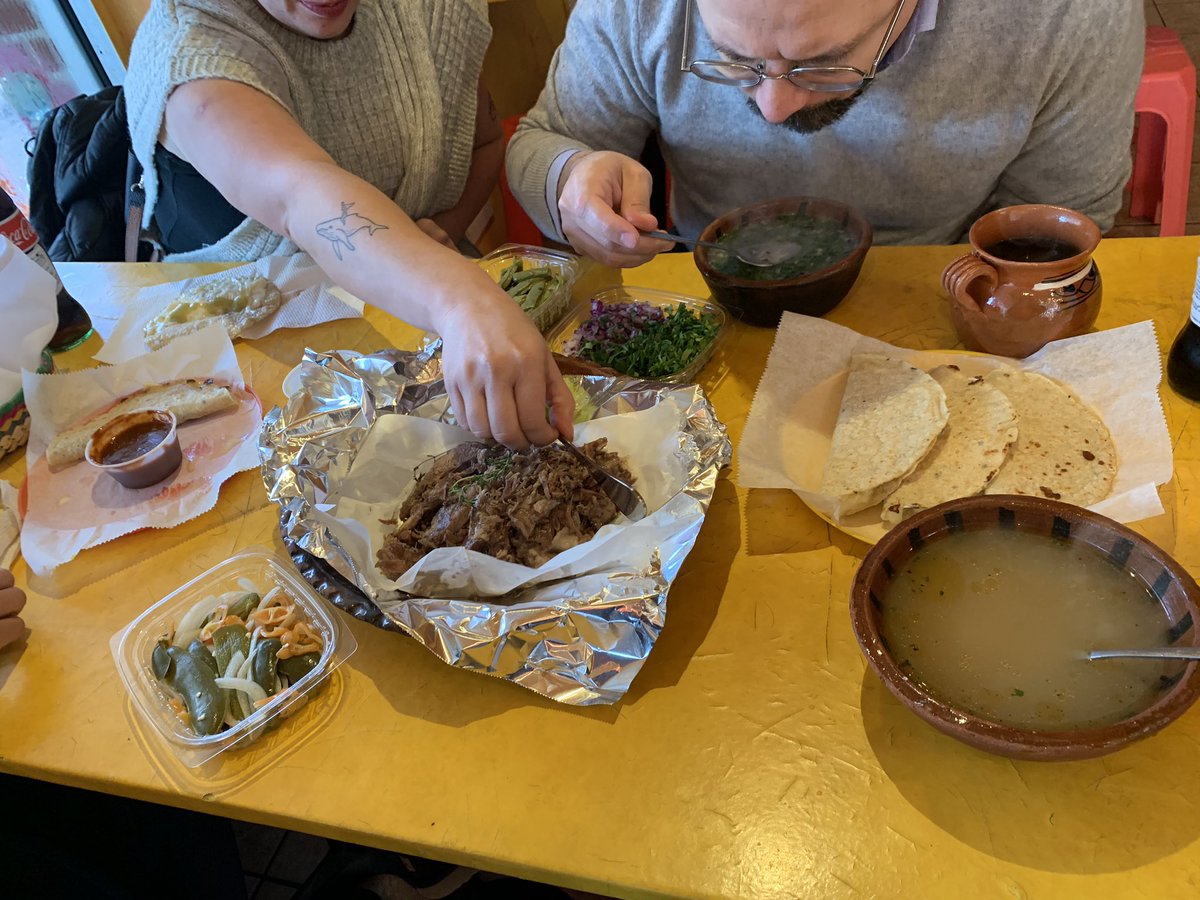 poetrycharro's tweet image. En Filadelfia hay barbacoa 🥵 Que rico almorzamos 😋  #MLA2024