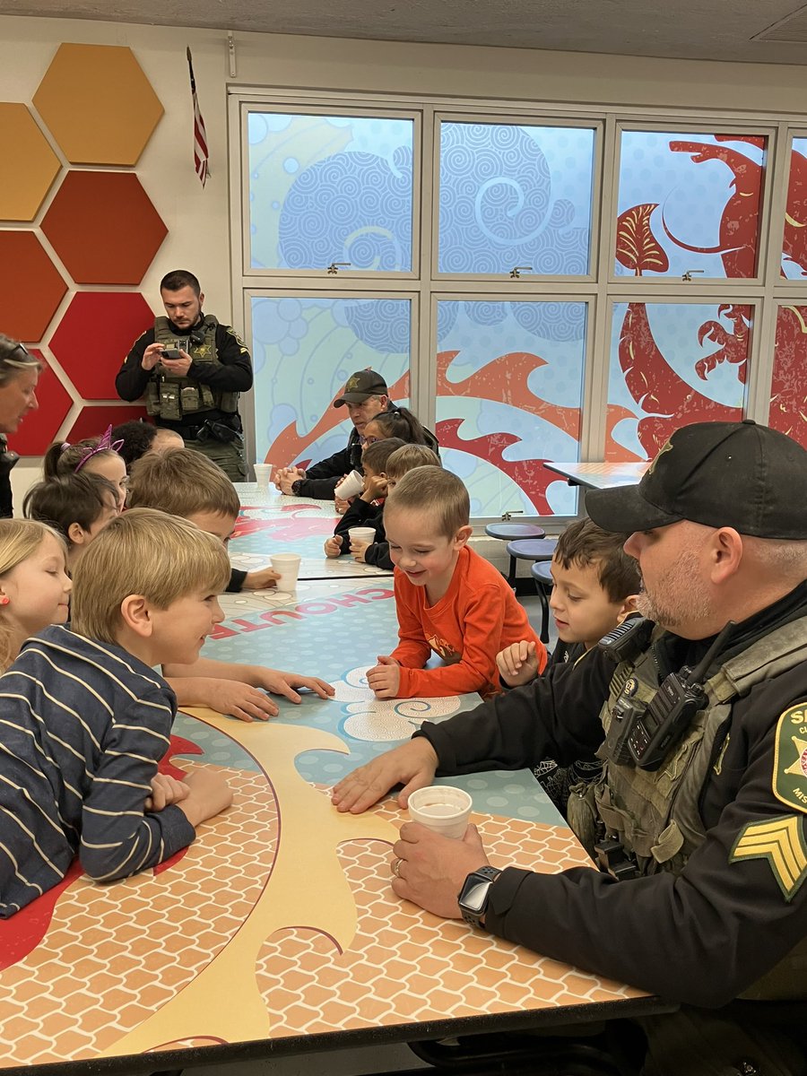 HannahKwon_SW's tweet photo. “Coco with Cops” for December outstanding attendance celebration. Thank you @SheriffClayCo for joining and spending time with our students together! @ChouteauSchool @WalkerAnjanette https://t.co/57WyBQHiUb