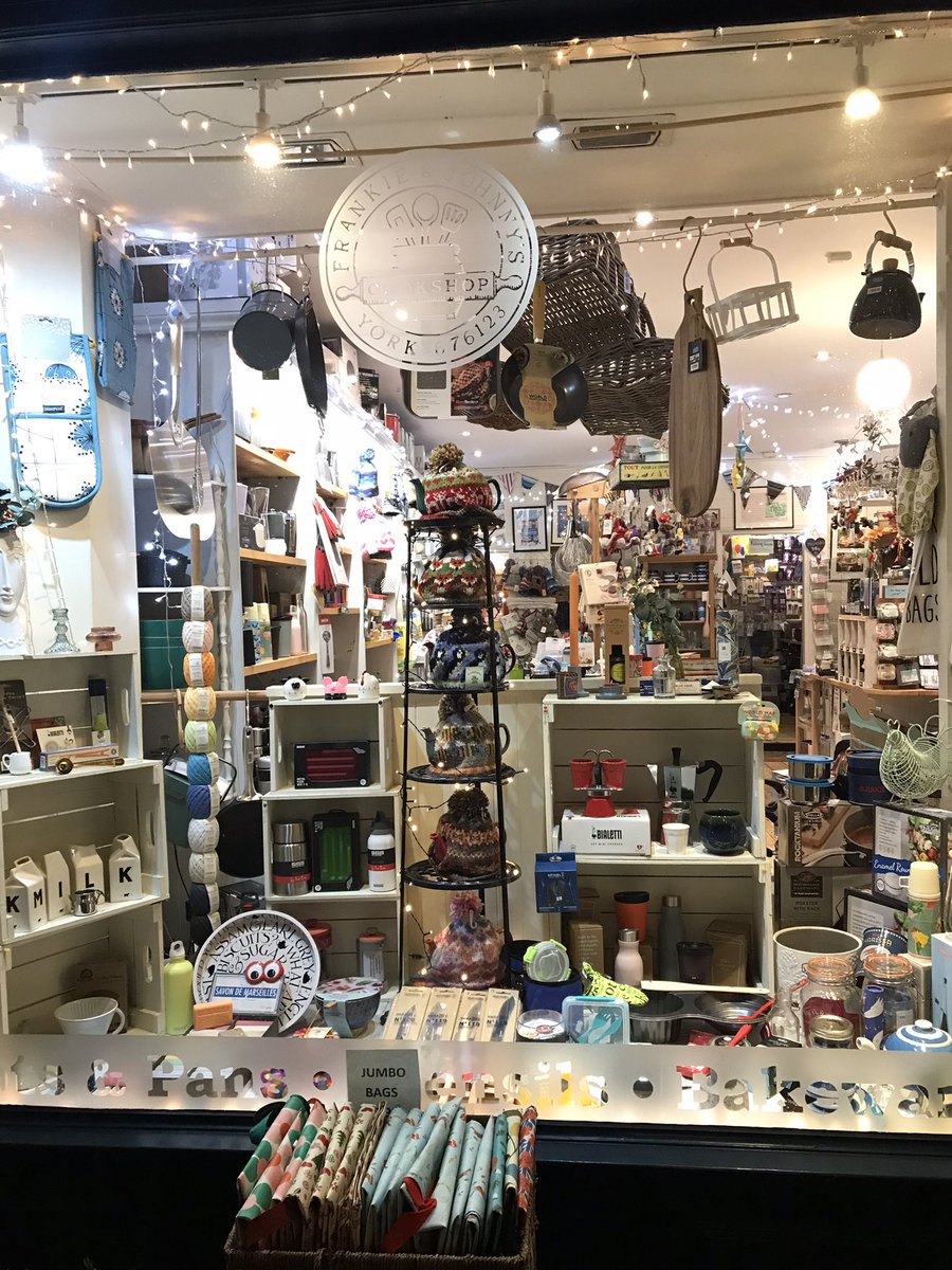 fjcookshop's tweet image. #NewYearNewWindow
Jo’s been super busy too and has redone our #BigWindow and it’s full of lovelies!

Come and see us on @bishyroadnet , we’re open all weekend as usual.

#BishyRoadShopping #IndieYork #LoveYork #ShopSmall #ShopLocal