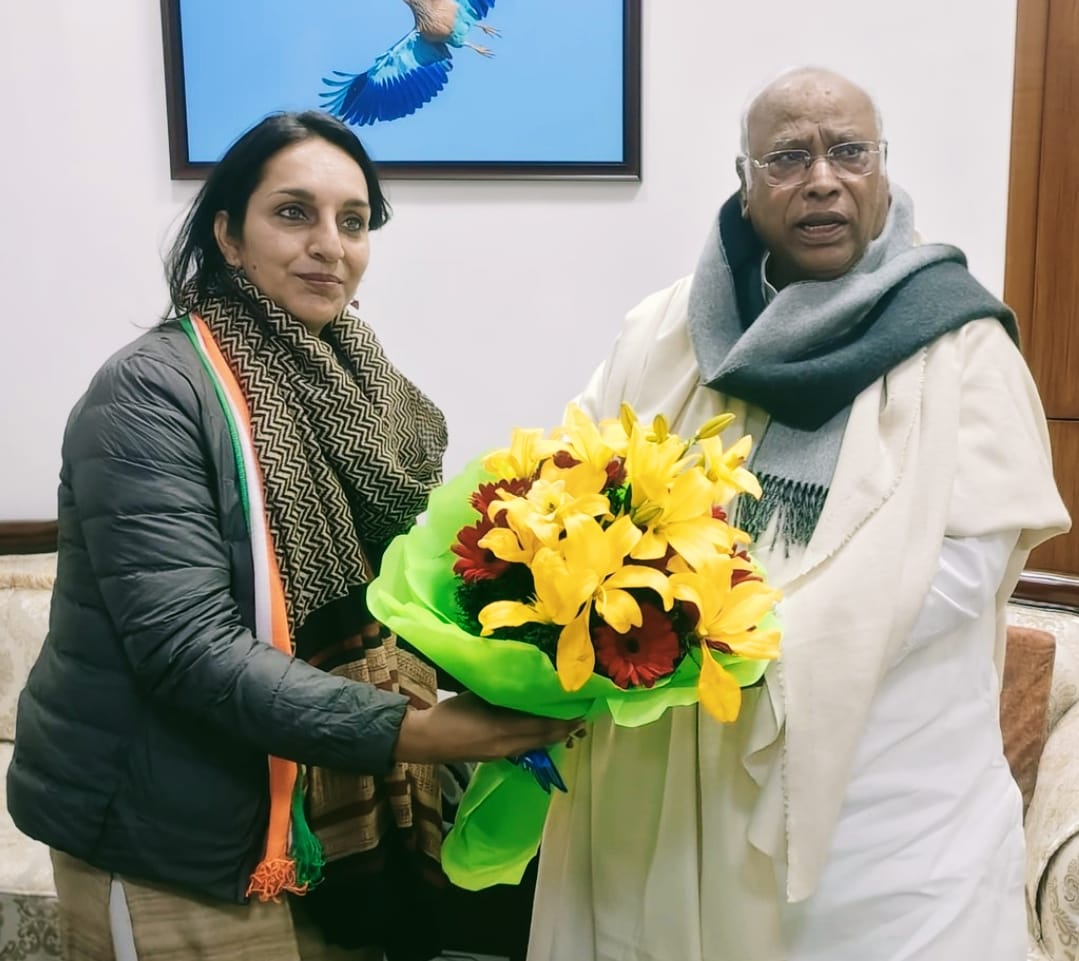 Chitra Sarwara चित्रा सरवारा tweet media