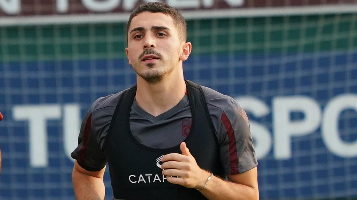 ts_avare's tweet photo. Abdülkadir Ömür için Trabzonspor kulübüne gelen resmi bir teklif henüz bulunmamaktadır. Alt adelesinde 1. derece zorlanma bulunan Abdülkadir'in önümüzdeki haftanın sonlarına doğru takım idmanlarına katılması beklenmektedir.
#AbdülkadirÖmür #Trabzonspor https://t.co/IAzhE8HoFl