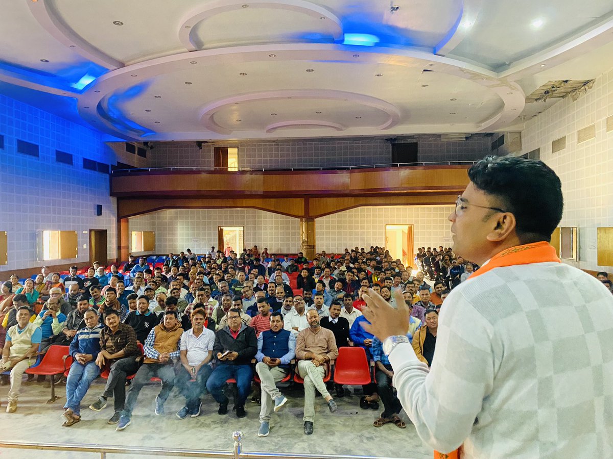 chandandnath's tweet photo. #NaMoAppCampaign workshop in #Manu Mandal, South Tripura. It seems very good to see Karyakartas are very excited to do the #NaMoApp task as a #ViksitBharatAmbassador. And they take responsibility to make mor Ambassador.
#HamaraAppNaMoApp https://t.co/Lev2XC7Q2F