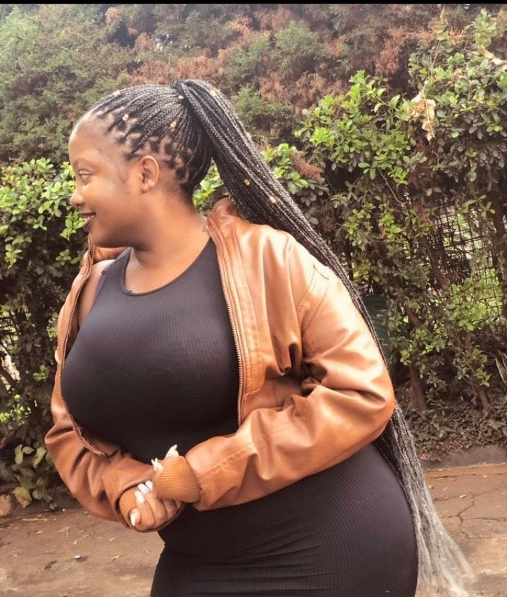 PollarMarvin's tweet photo. @chubbyaudrey22 @kisscondomsug Is that a third breast we are seeing https://t.co/kHG0yRQhZz