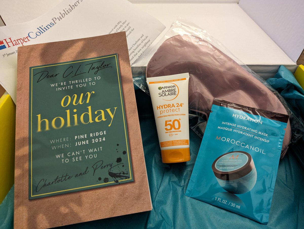 WAHHHH! I've only received a proof (and summery goodies) from @louise_candlish, one of my all time favourite psych thriller authors. And it's personalised! I don't often get sent these fancy promo boxes and this one is super special. Thanks so much @Kate7Mills @HQstories