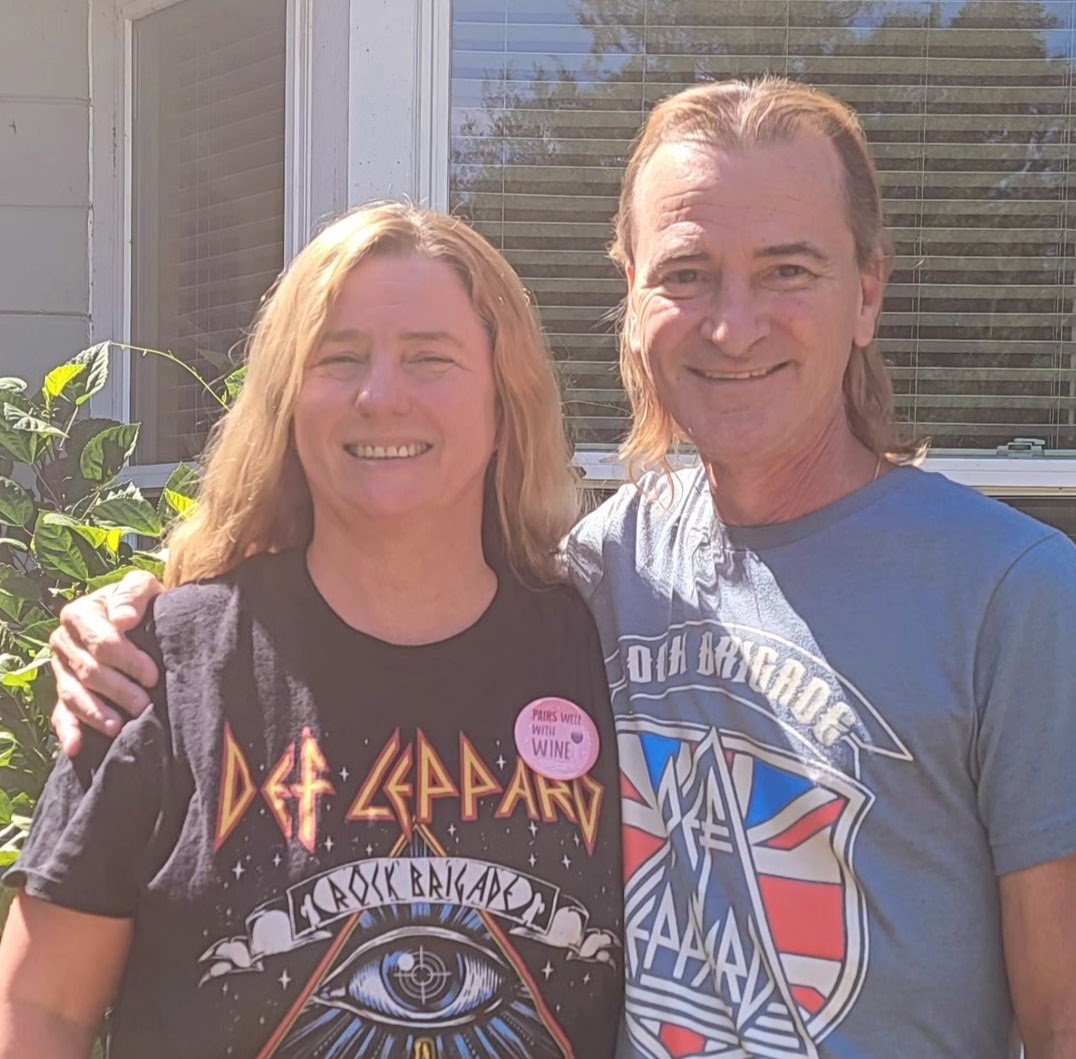 DefLeppard's tweet photo. 2024 looking good already #DLFashionFriday 
🛒 https://t.co/eyGuvJyYHc   

1. @estrada.fitness  
2. @prism1120  
3. @themusicwillplay  
4. @keiko.uchida.319 https://t.co/ptgNEVh24Q