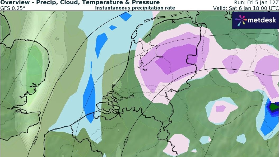 Weerprimeur's tweet photo. Toenemende sneeuwkans!

Uitvoer tot en met woensdag weer wat kouder en ook morgen al toenemende sneeuwkans. Regionaal even flink wit als de koude continentaal polaire lucht ons bereikt in de loop van de dag. https://t.co/FzQeHXf2Uj