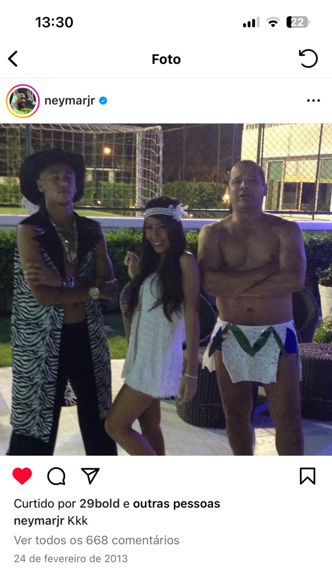 marllaknox's tweet photo. Que diacho que uma dos meus primeiros likes no Instagram foi nessa foto do Neymar kkkkkkkkkkkkkkkk https://t.co/U18WkBnlbm