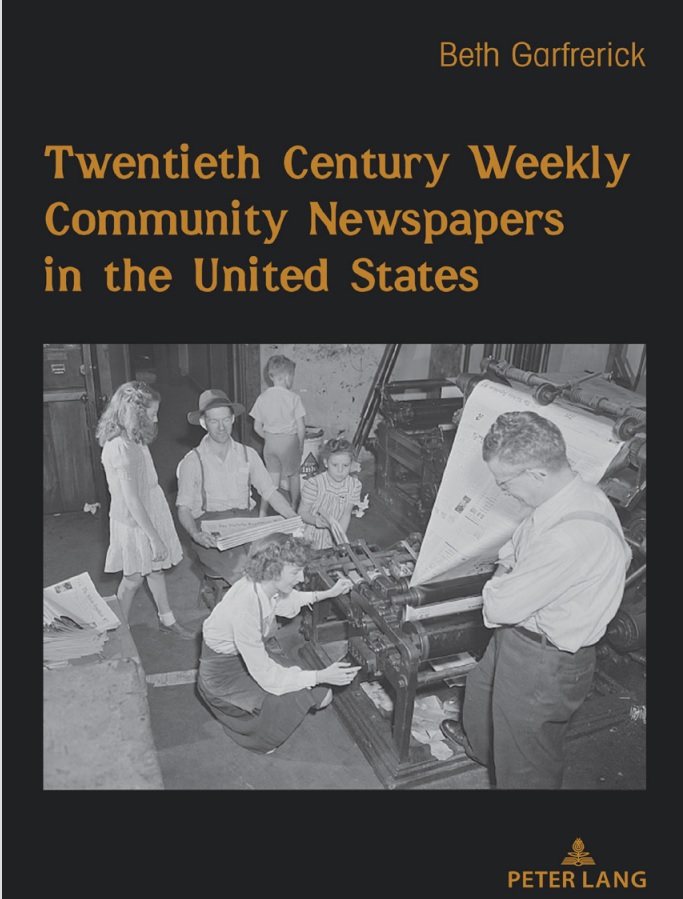 #newbook alert from the Media and Communication Studies list <a href="/PeterLangGroup/">Peter Lang Publishers</a>. Two fantastic books examining Islam and motherhood and the history of weekly newspapers. 
Go to peterlang.com/document/12928… &amp; peterlang.com/document/13126… to order your paperback and eBook copies.