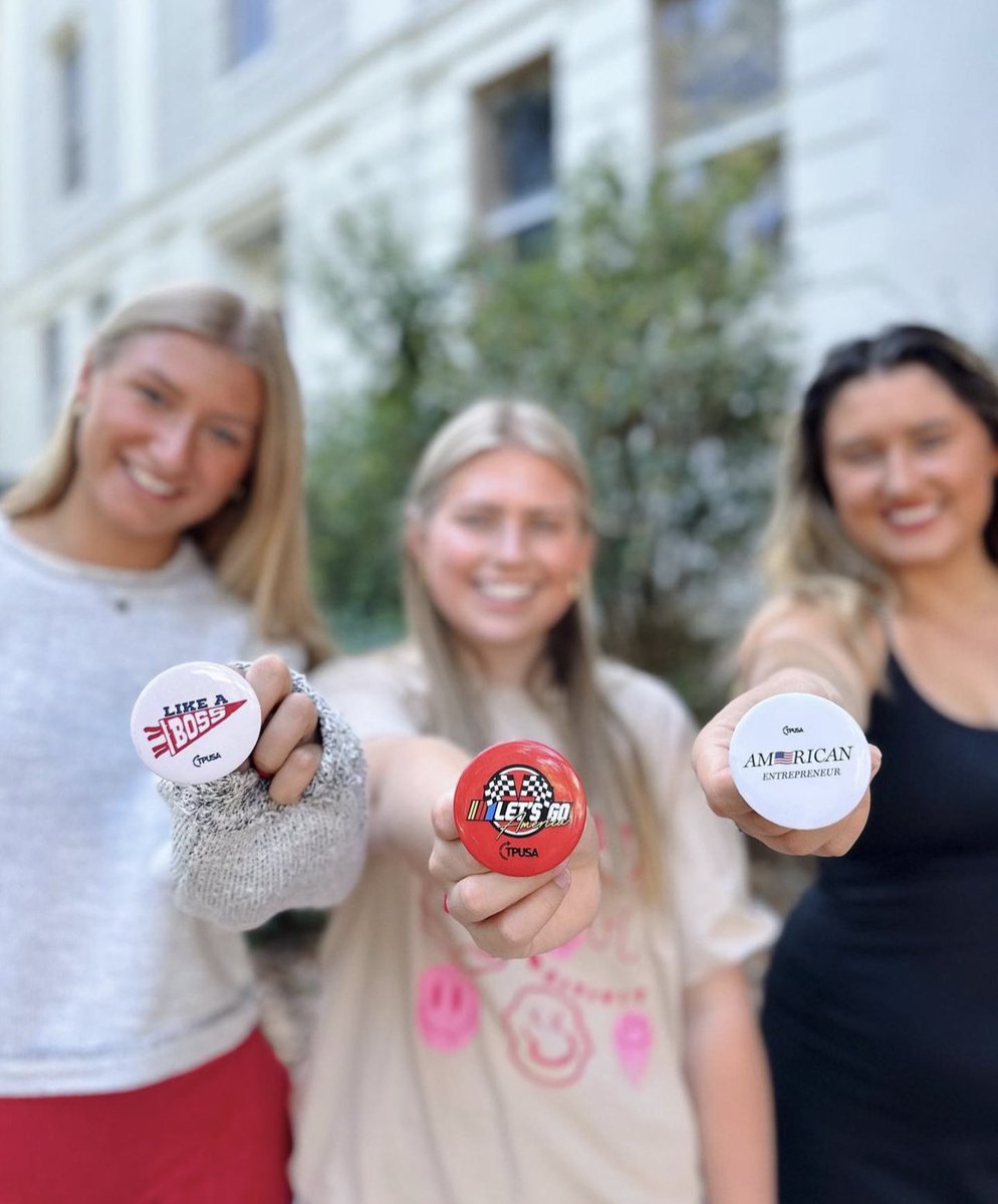 rachelfarm04's tweet photo. POV you’re apart of the coolest club on campus 🔥😮‍💨

Georgia @TPUSA students are ready to hit the ground running this semester and make a difference on campus! ✨🫡 

Here’s to 2024! 🇺🇸 #ChaptersChangeTheWorld https://t.co/eCoe51rtrR