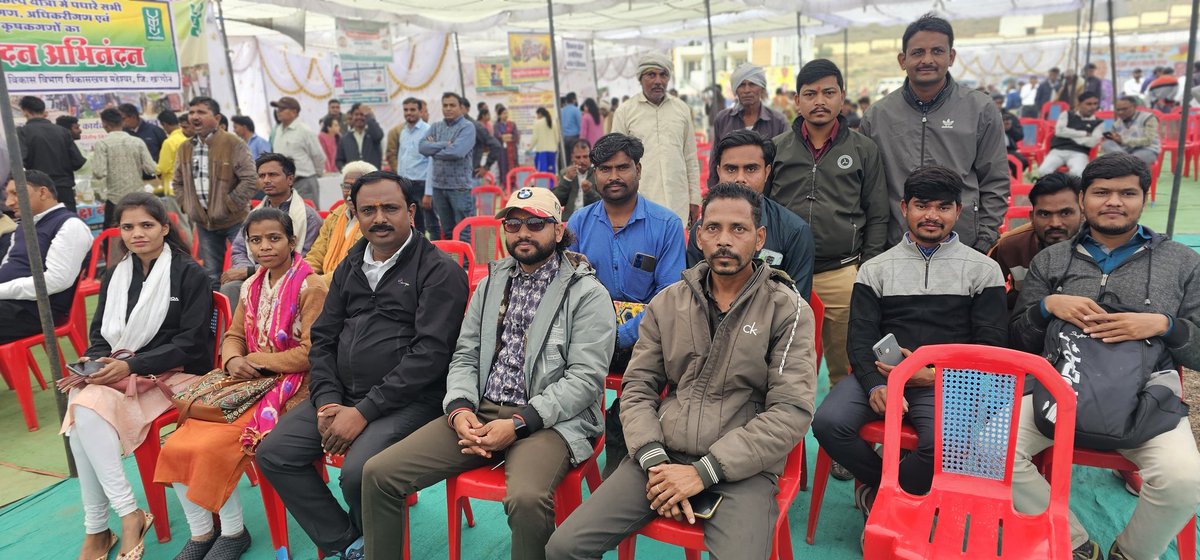 manish_dudwe_'s tweet photo. खरगोन की ग्राम पंचायत लाड़वी में विकसित भारत संकल्प यात्रा शिविर में ब्लॉक महेश्वर की #pesa_act टीम सहित उपस्थित हुवा। 

जिसमे यात्रा के साथ #पेसा_एक्ट पर खरगोन बड़वानी लोकसभा सांसद श्री गजेन्द्र जी पटेल व खरगोन कलेक्टर महोदय द्वारा मार्गदर्शन दिया गया। https://t.co/5ddwTGbVfd