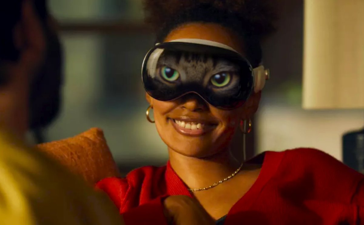afoxdesign's tweet photo. Calling all cat fans 🐈‍⬛ ..You’ll be feline fine (and freaking out your cat) when this AnimalEyes (EyeSight) feature leaps into action on your Apple Vision Pro  https://t.co/rbD3Cjg226