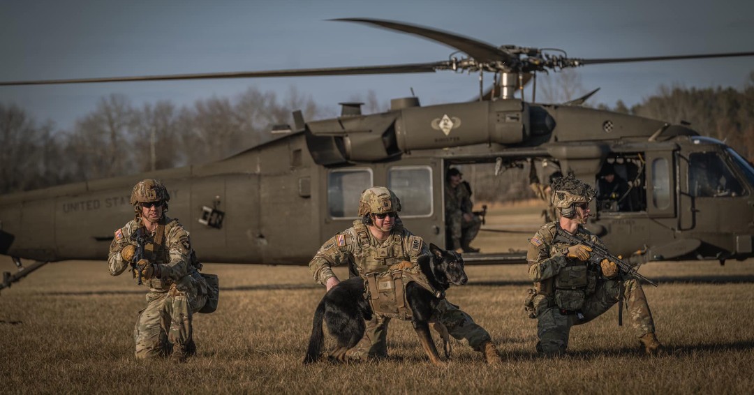 MPRAONLINE's tweet photo. Thanks to the 716th MP Battalion for sharing these recent MWD training pictures!
#MilitaryPolice #MPRA #MilitaryWorkingDog #USArmyMP #ArmyMP #MWD https://t.co/fCatk9hGfo
