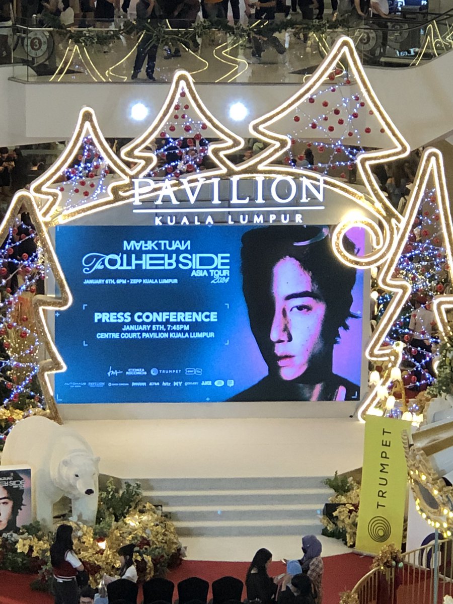 zk_1804's tweet image. I see u @marktuan 😉🫰#MarkTuan #MarkTuaninKL #pavilionKL