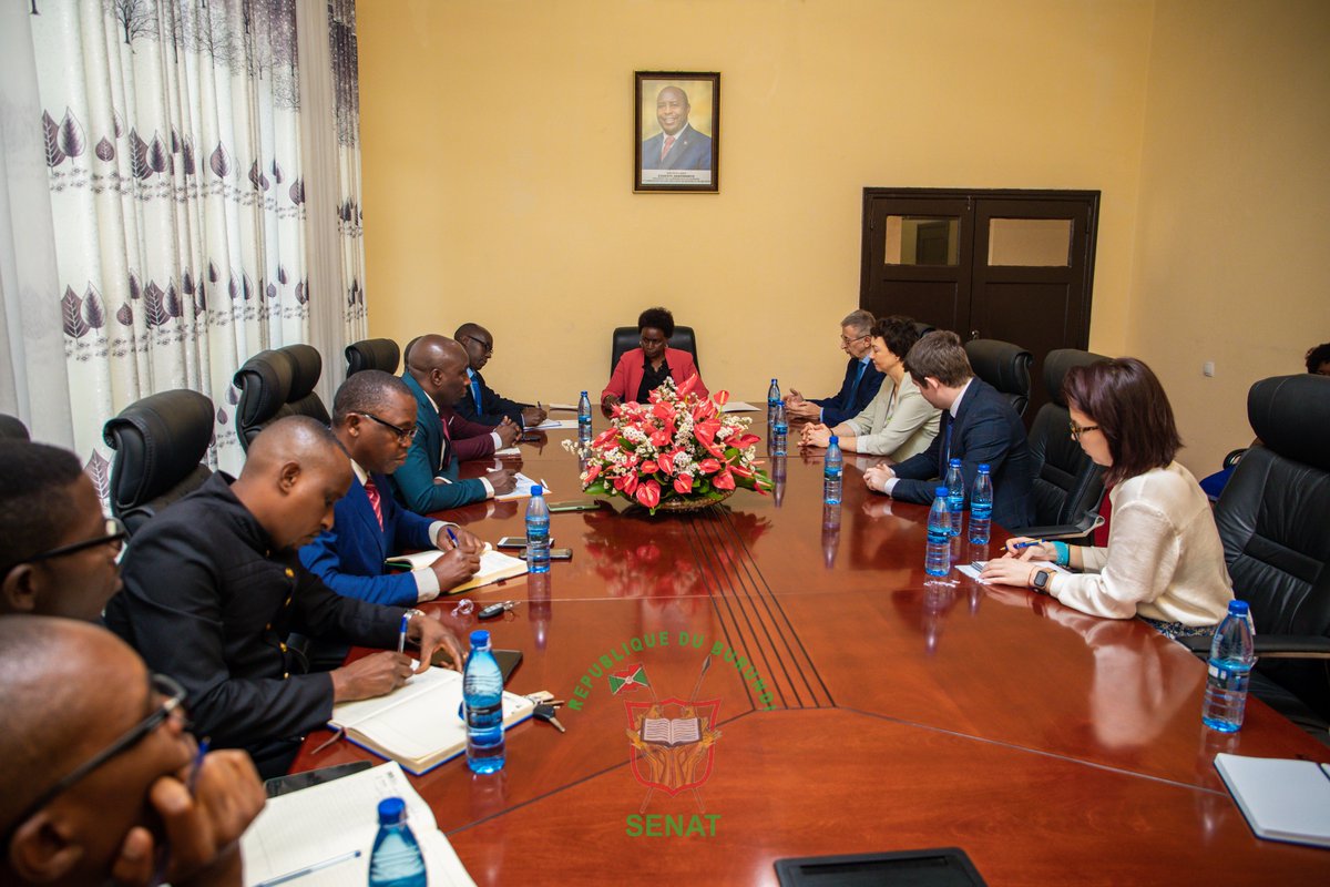 Burundi_senat's tweet photo. #Burundi: Au nom du Très @HonSinzohagera, le 1er Vice-Président du @burundi_senat, Hon. Denise Ndadaye, vient de recevoir en audience une délégation de l'Assemblée Législative de la Fédération de la #Russie, la Douma.

Leur entretien, qui a eu lieu au Bureau de liaison du Sénat de #Bujumbura, a porté sur le renforcement des relations de coopération entre le Parlement burundais et la Douma.