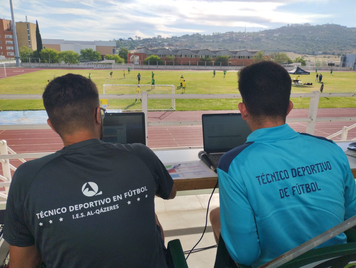 Entrenadores de fútbol Al-Qázeres tweet media