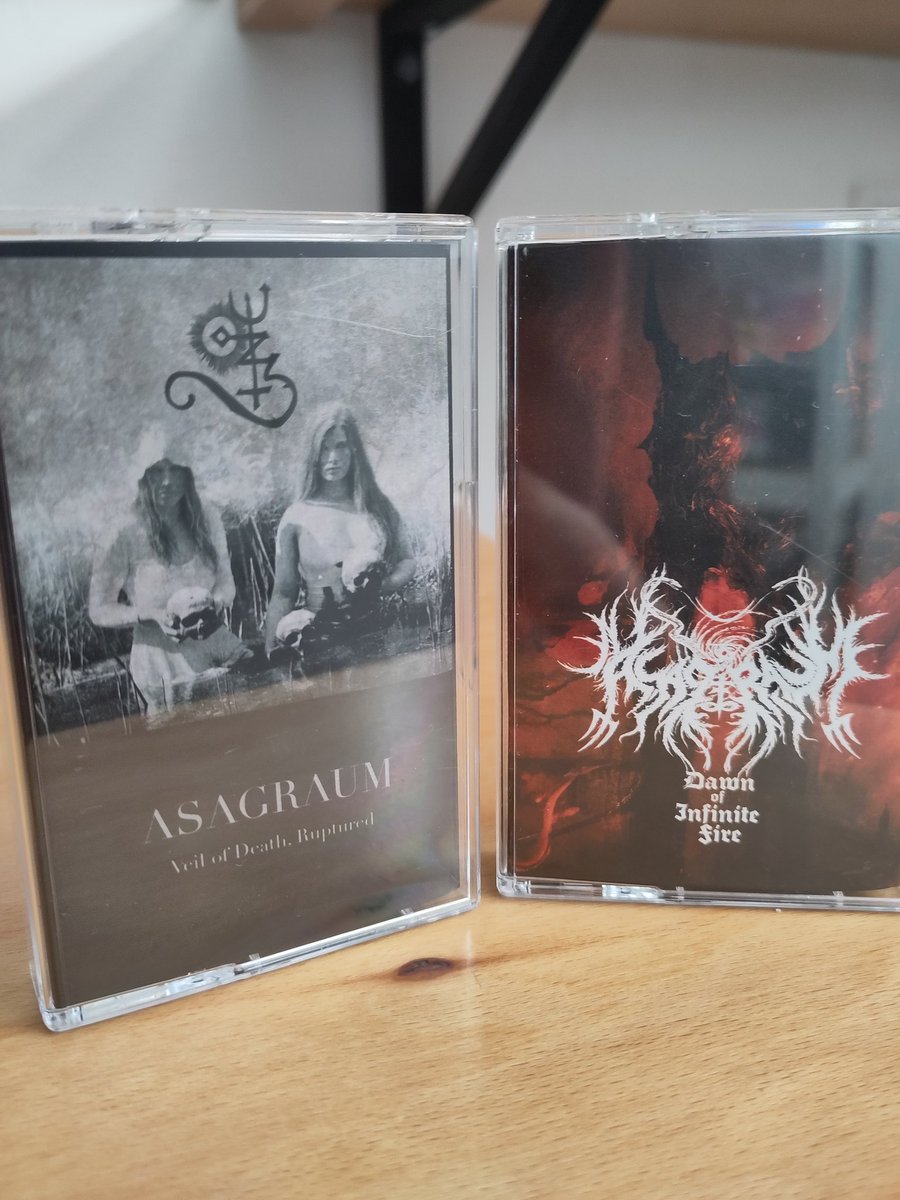 zlatovlas's tweet photo. @Bandcamp The next two cassettes I listen to are two albums from Asagraum (Netherlands). Band has only woman members and they are great! https://t.co/2Wqh3Npzal