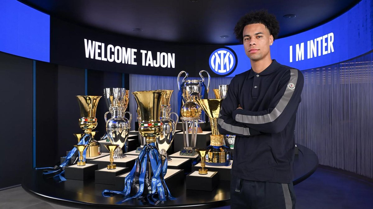marifcinter's tweet photo. UFFICIALE - Tajon Buchanan è un nuovo giocatore dell'Inter. L'esterno canadese classe 1999 arriva a titolo definitivo dal Club Brugge ⚫️🔵🇨🇦✅ https://t.co/YTTqCOreLH