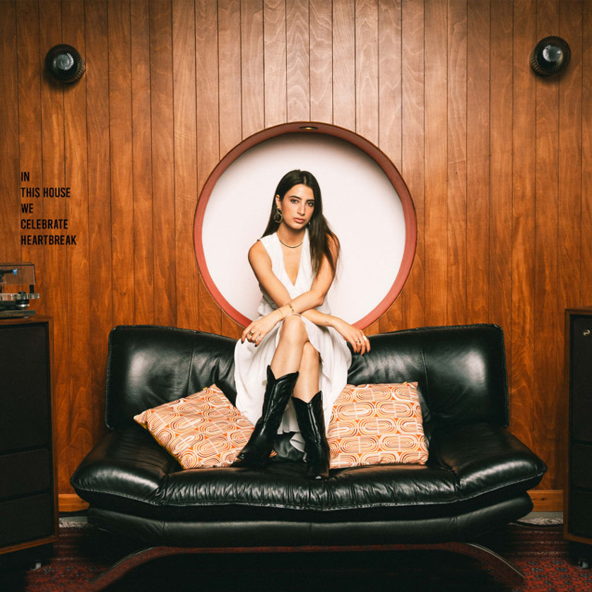 🤍REVIEW🤍

WE REVIEW THE NEW SINGLE FROM <a href="/eeeediith/">Edith</a>   – GOD COMPLEX

"The pop beat and the appealing vocals will make you play that song on repeat..."

rgm.press/we-review-the-…

#RGM