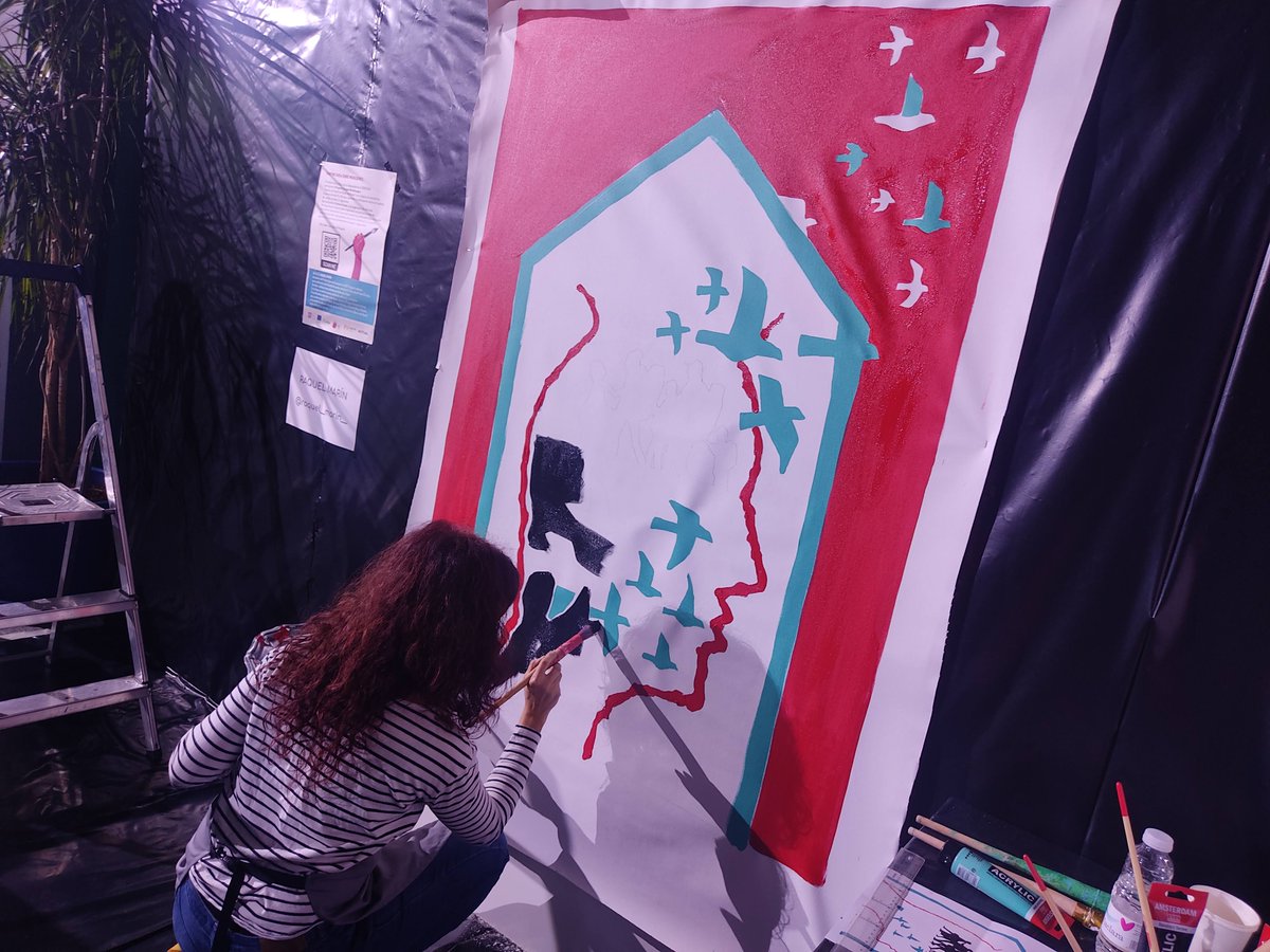 cONGDcar's tweet photo. Todo un lujo compartir espacios con las personas jóvenes que se acercaron a la Gota de Leche y mostraron interés por nuestro proyecto 🎨.
🧐  Atentas y atentos a nuestras redes que en los próximos días os iremos enseñando más imágenes de la actividad. https://t.co/LWfbzM220M