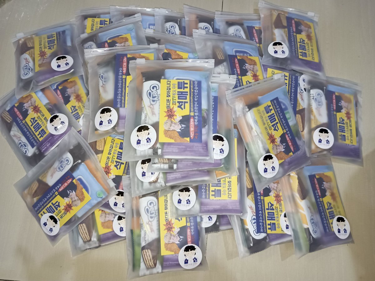 mattcimol's tweet photo. FREEBIES SUPPORT GDA IN JAKARTA by @mattcimol 🌷

📍JIS
🗓️ 6 January 2024
⏰ TBA

how to claim?
1. retweet + like
2. say "hi ocil" or "hello ocil"

limited qty. grab it fast! 💌 https://t.co/vyTudGdVZp