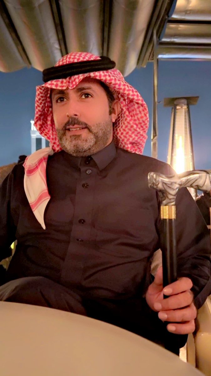 YAltawyan's tweet photo. حي  الشتاء   هذي  بداية  براده
ذعذع نسيمه ي هلا ومرحبا فيه
ٰ
جو الشتاء دآيم يجيب السعآده
يومه جميل من اوله لين تاليه

#موسم_الرياض https://t.co/KvXhDqq3CZ